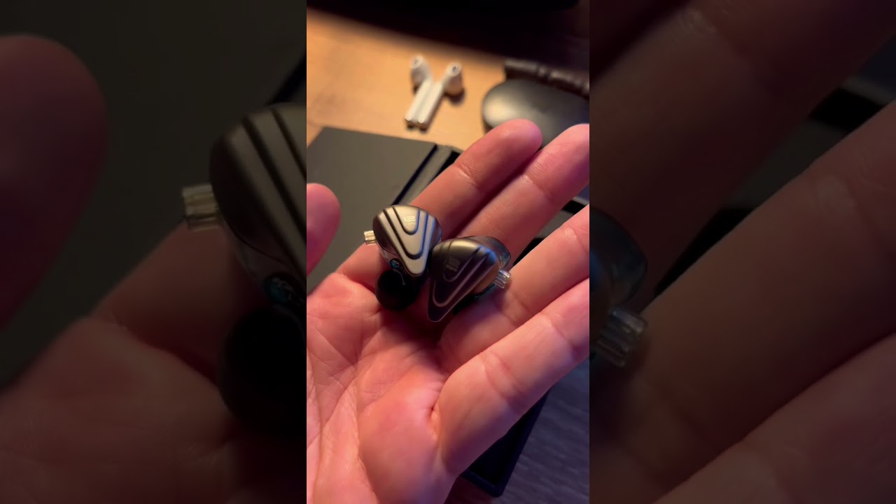 Unboxing KZ ZSX - YouTube