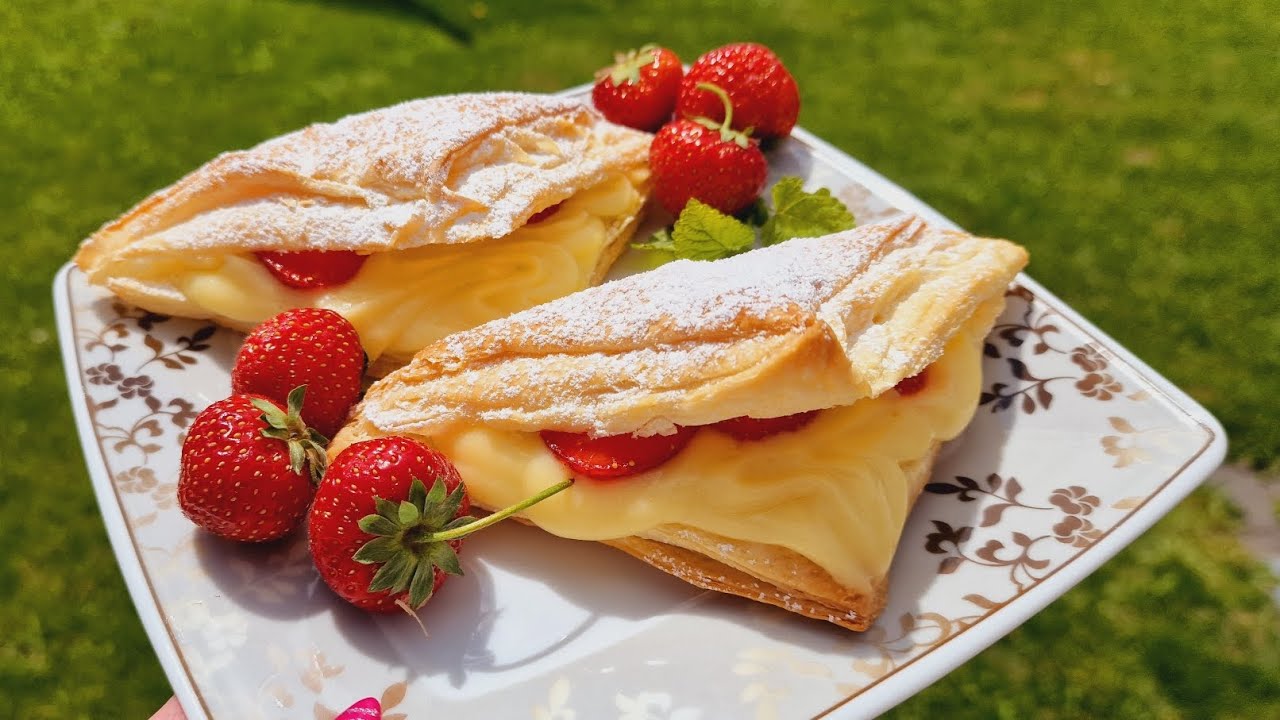 BlätterteigEcken mit leckeren Vanillecreme - YouTube BlätterteigEcken mit leckeren Vanillecreme - YouTube