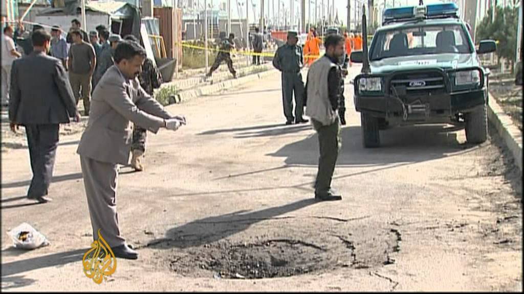 تفجير انتحاري في أفغانستان يسفر عن مقتل 12 شخصاً