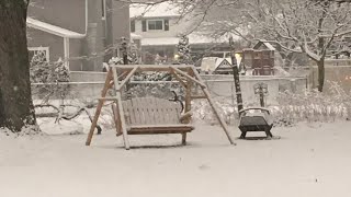 Wanna watch me re-make my phone widgets for Christmas?! 👉👈 screenshot 3