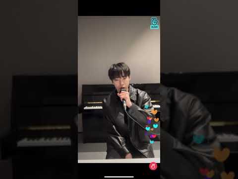 NCT 도영) 밤공기 🍚 내가 봤을 때 쟤 별로라는 말 뜻 몰라 확실해 저게 어디가 별로야 ? 아 그 내 맘 속 별로 ?? ㅎㅎㅎ 흠 허허허