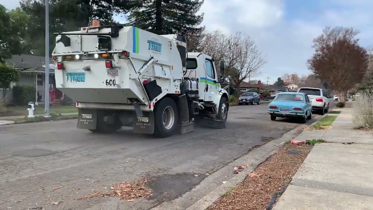 18 Minutes of Street Sweeping
