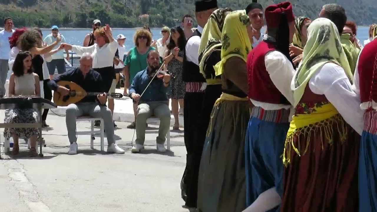 η Κυριακή στο χωριό  Λίμνη 2024