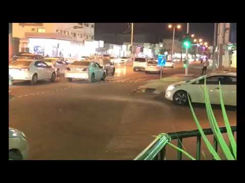 ساهر جيزان إشارة زين شغال على قطع إشارة وجوال وحزام يصور عليها كلها