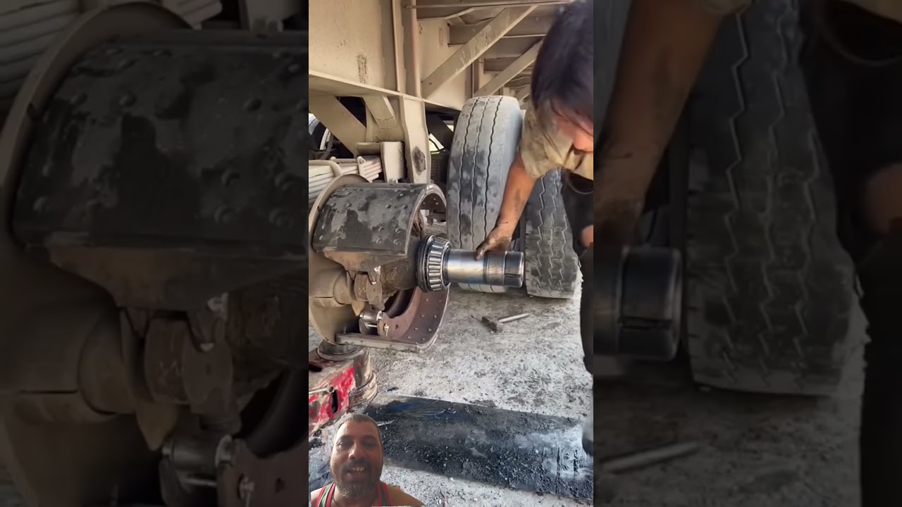 Công việc sửa xe cực nhọc của cô gái China xinh đẹp #truckdriver #trucking #repair #truckrepair