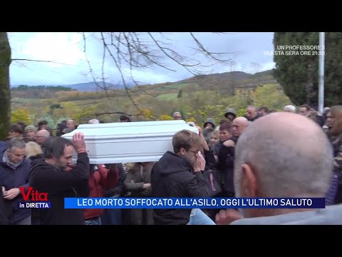Video Tragedia all'asilo nido di Soci: bambino di due anni muore soffocato - Vita in diretta 20/11/2025