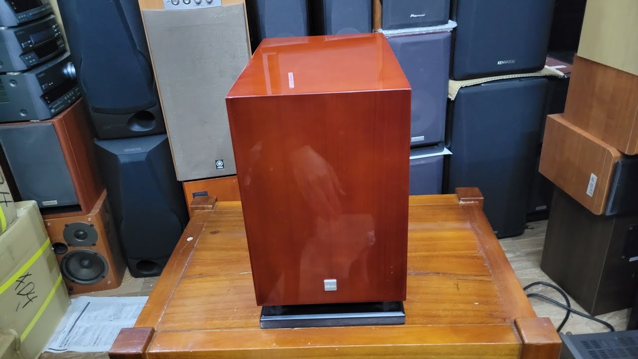 DENON　ウーハー　DSW-33XG A system lacking bass must have the Denon DSW 33XG subwoofer to be