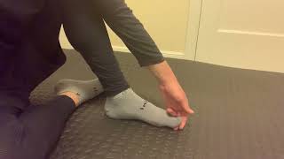 Assessing big toe extension - #1 of 4 - Observing your passive ROM & sensations