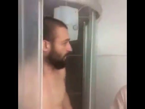 Aykut Elmas -Duştan sonra STV stüdyosuna dönen banyo