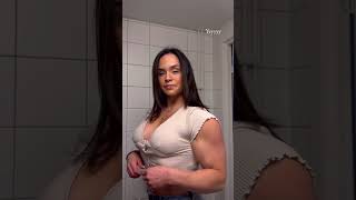 Bulging Biceps And Sweet Triceps Check Out This Muscle Goddesss Arms