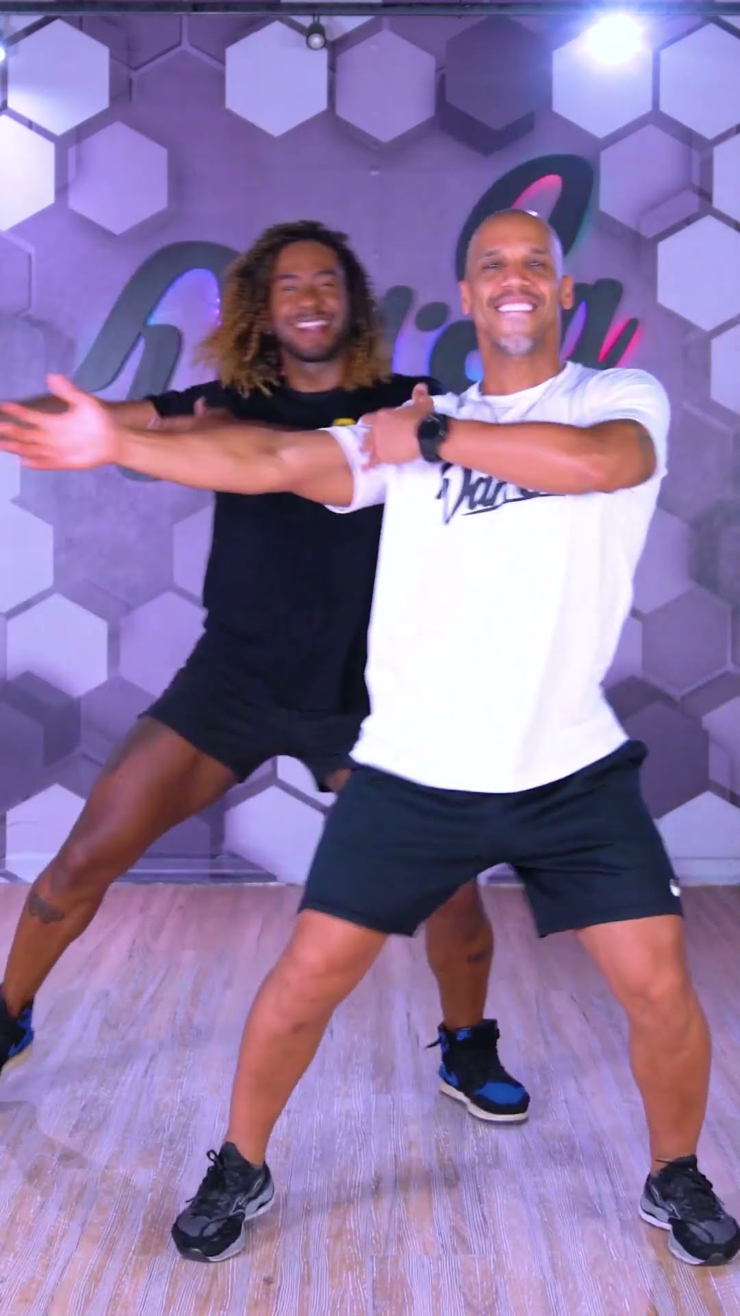 Bate Quica e Bate - Ton Chavão - Dan-Sa / Daniel Saboya (Coreografia) #shorts