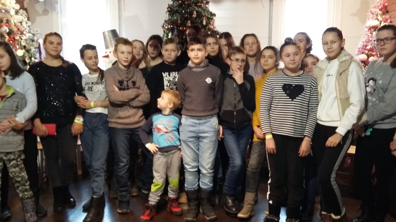 Поездка на фабрику елочных игрушек - YouTube