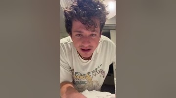 Charlie Puth shows you how to brush your teeth on his Instagram LIVE. May 21, 2022.