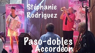 Stéphanie Rodriguez accordéoniste à la Guinguette de Bourg en Bresse. paso doble accordéon musette