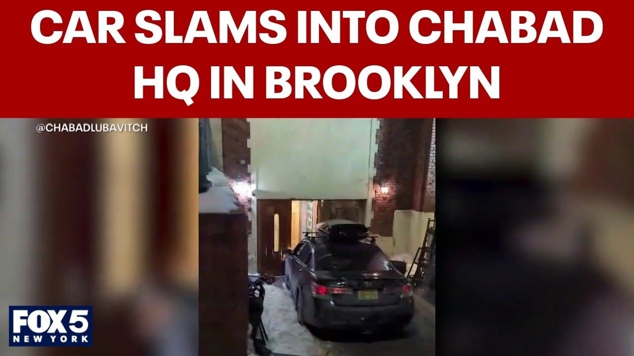 Car slams into Chabad HQ in Brooklyn