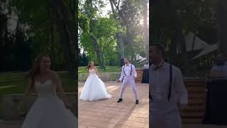 EL MEJOR BAILE DE NOVIOS. Original y divertido Resimi