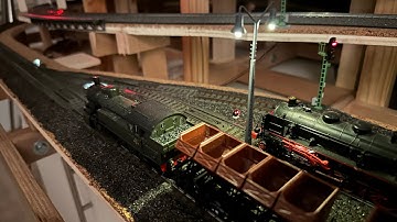 Part 7 - Winter update. First ballast, wiring the lights and signals, running trains.