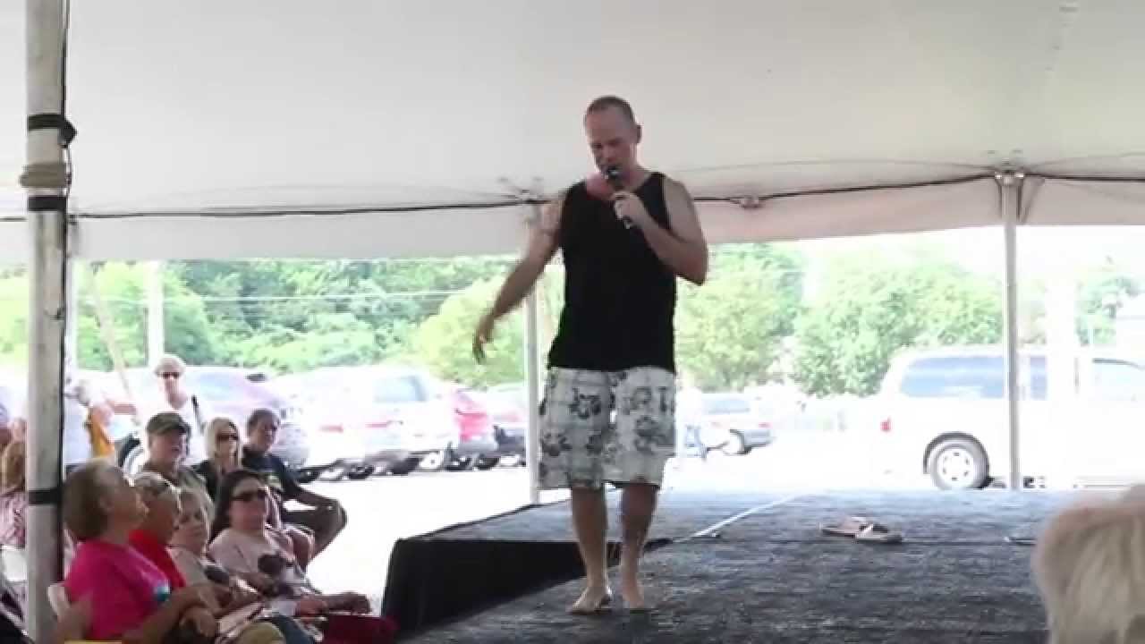 Todd Bodenheimer sings 'Follow That Dream' Elvis Week 2013 (video)