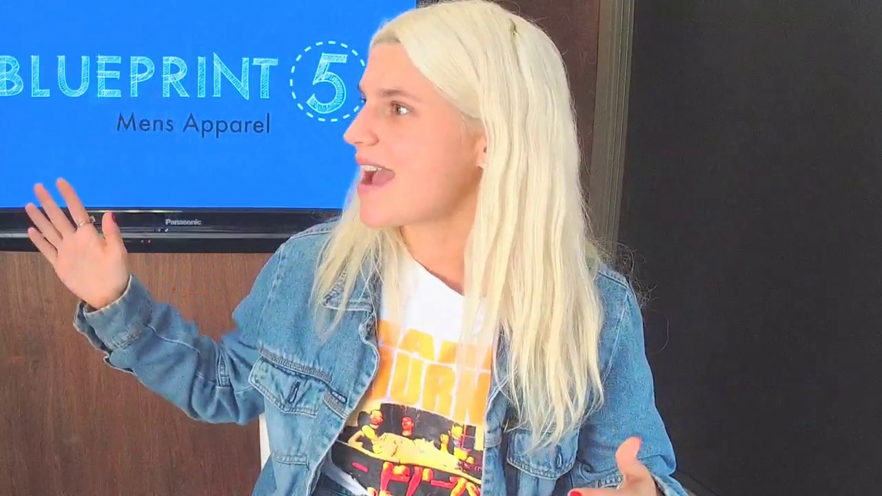 Carly Aquilino, Comedian - YouTube