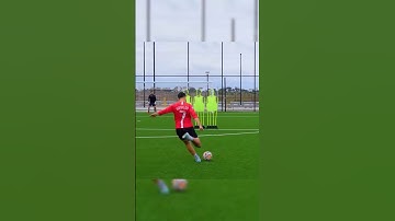 POV: Ronaldo’s Freekick vs Portsmouth 🥵