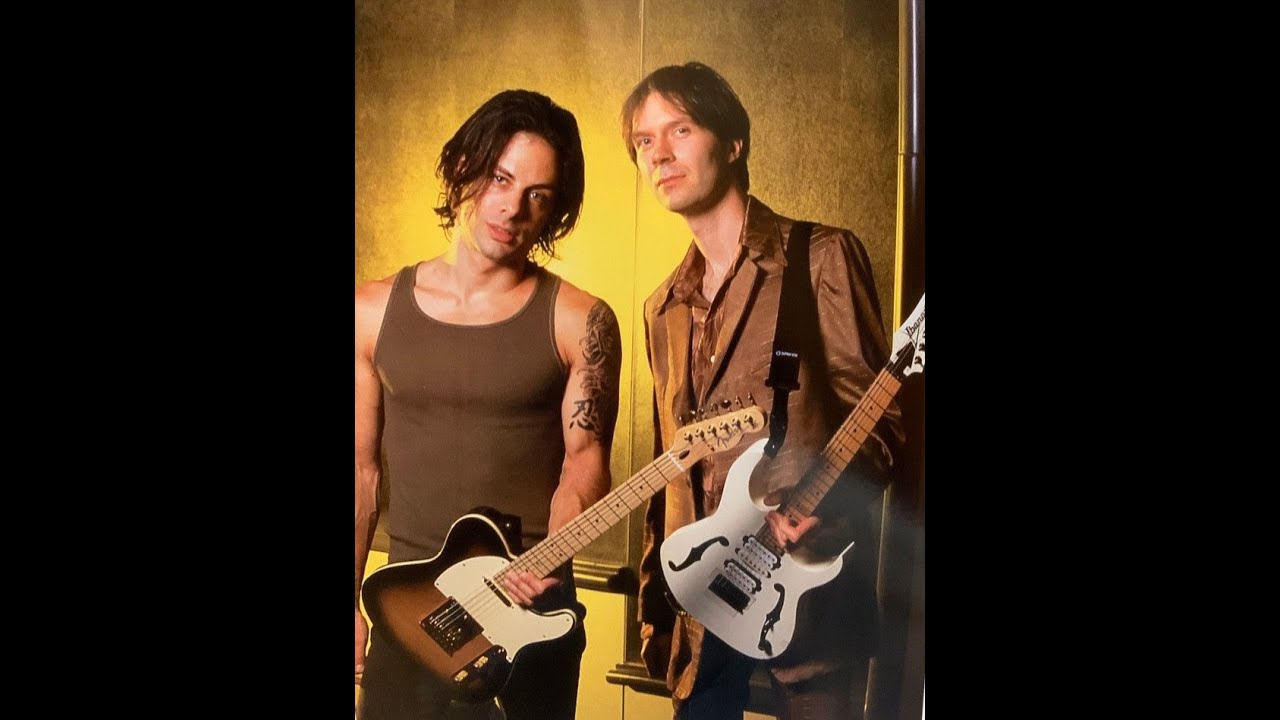 THE BEST SOLO GUITAR PAUL GILBERT WITH RICHIE KOTZEN YouTube