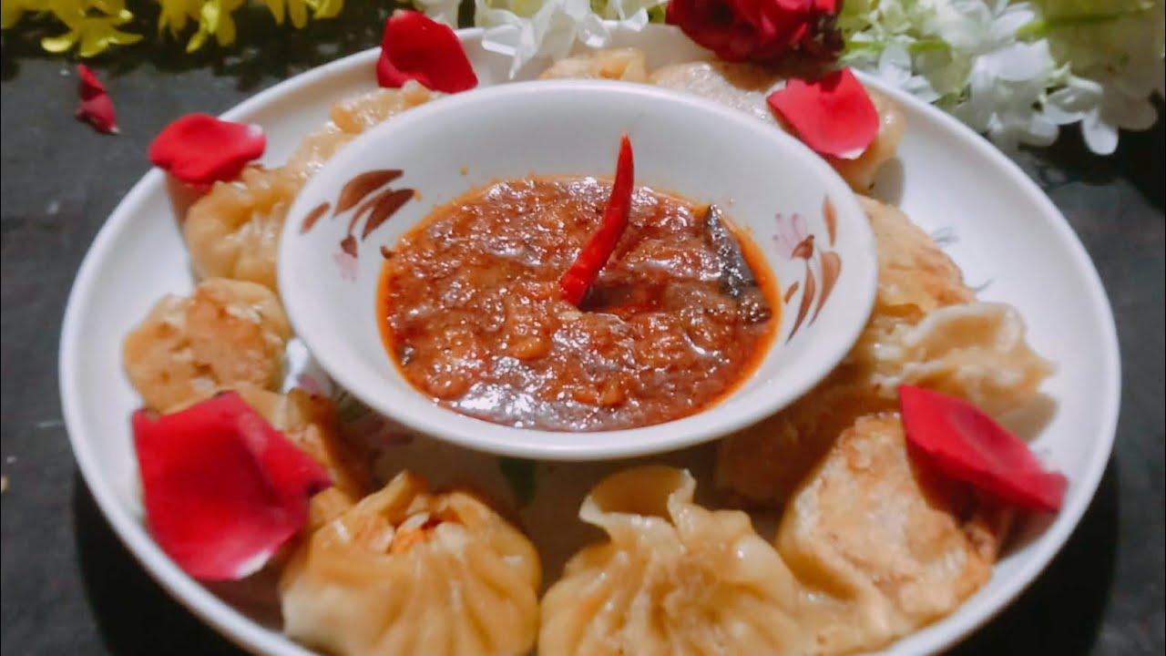 Chicken Momos Recipe in Bengali | চিকেন মোমো বানানোর সহজ রেসিপি | Street Style Momo