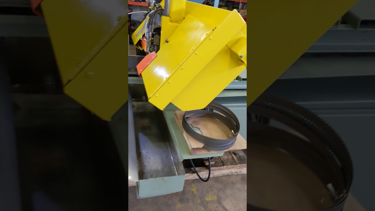 W.F Wells W-10-2 Automatic Dual post bandsaw Demo