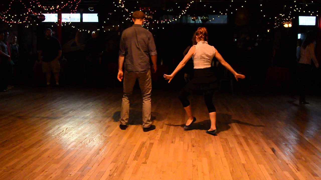 Beginning Lindy Hop - How to do Twists and Swivels!