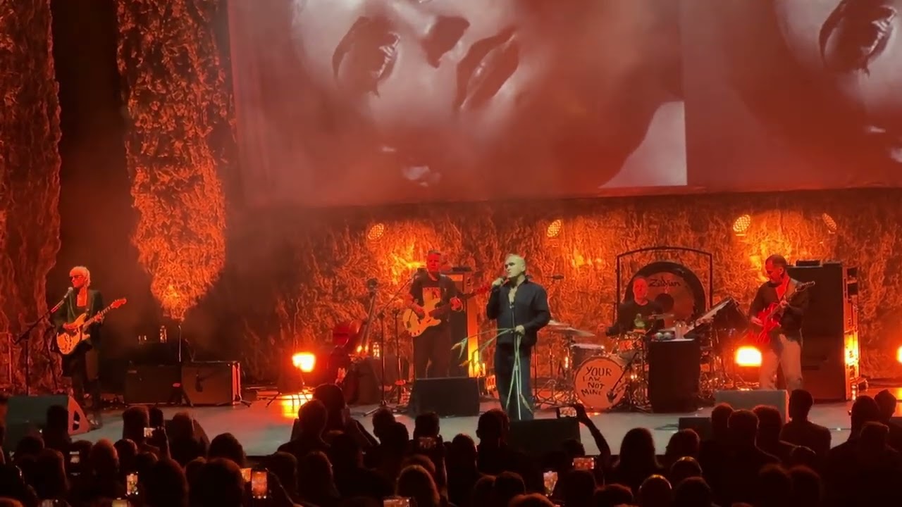 Morrissey - There Is a Light That Never Goes Out Live Pittsburgh Sept. 25, 2025