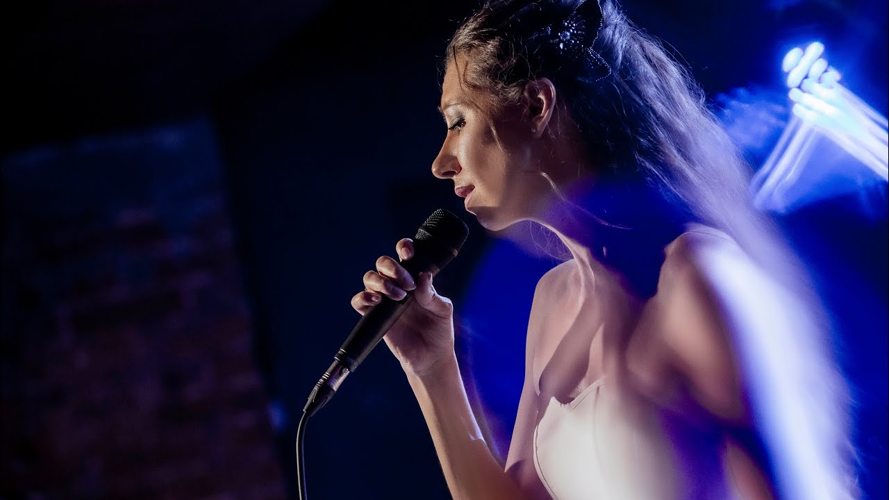 Катя Ямщикова - Жаворонок ой да в темном лесе (live in Kozlov club)