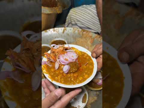 B Praak Ke Favourite Wale Chole Bhature In Cp Delhi | Indian Street Food