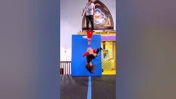 Would You Try This? 🤯(@nicoleskirts)