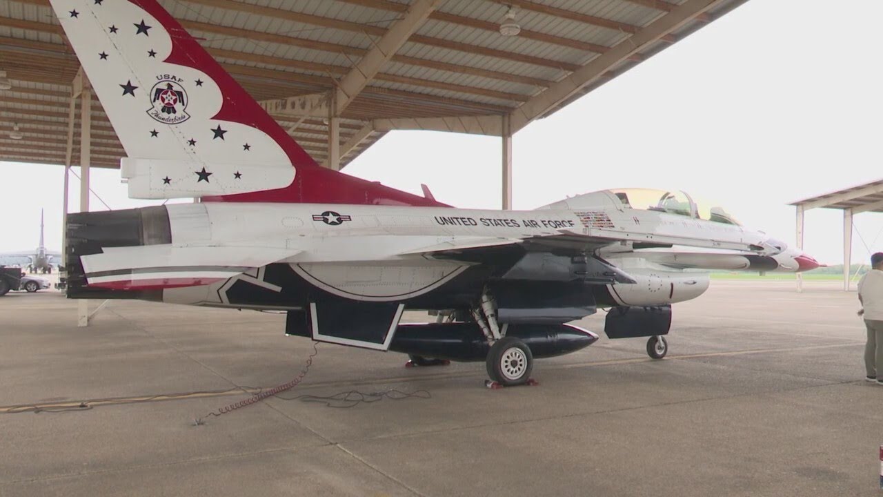 barksdale-defenders-of-liberty-air-show-arrive-in-shreveport-louisiana