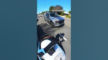 Violent response from a pickup truck driver #shorts