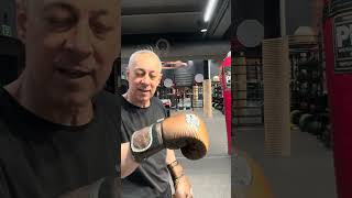 Бокс Доворот Кулака