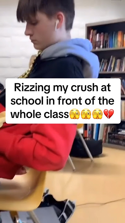 Awww🫣☺️#rizzgod #rizz #trending #prank #flirting #airdrop #crush #school #class #reaction #aww