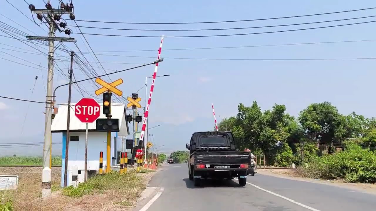 Motovlog Lewat Jembatan Wijaya Kusuma di Hari Minggu