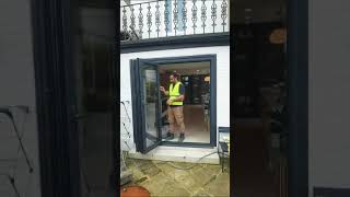 SLIMLINE 3 PANEL ALUMINIUM BIFOLD DOORS by LUNAR BIFOLD DOORS #bifold #bifold