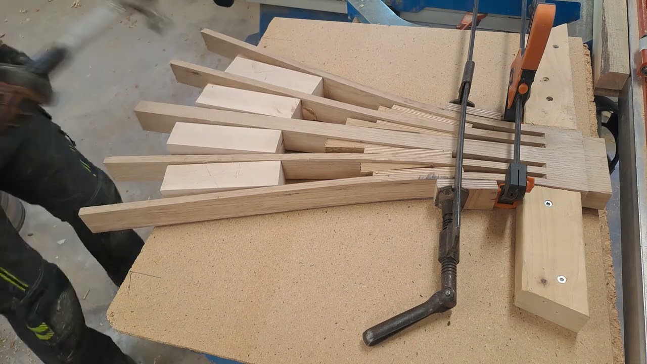 Sidobord strålande ek