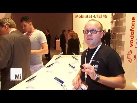 Video: Skirtumas Tarp „HTC Velocity 4G“ir „iPhone 4S“