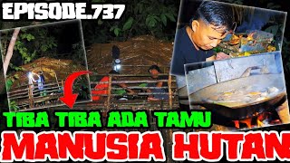 BERMALAM DI RUMAH POHON TIBA - TIBA ADA TAMU DATANG?! | WKK MANUSIA HUTAN Eps.737