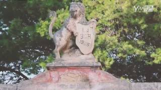 Vicoli Sospesi Tra Centro Storico E Paese Vecchio