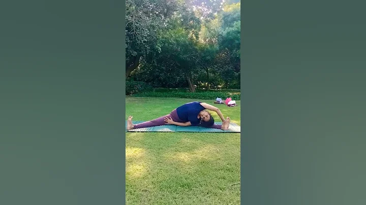 side streching .              #share #short #yoga