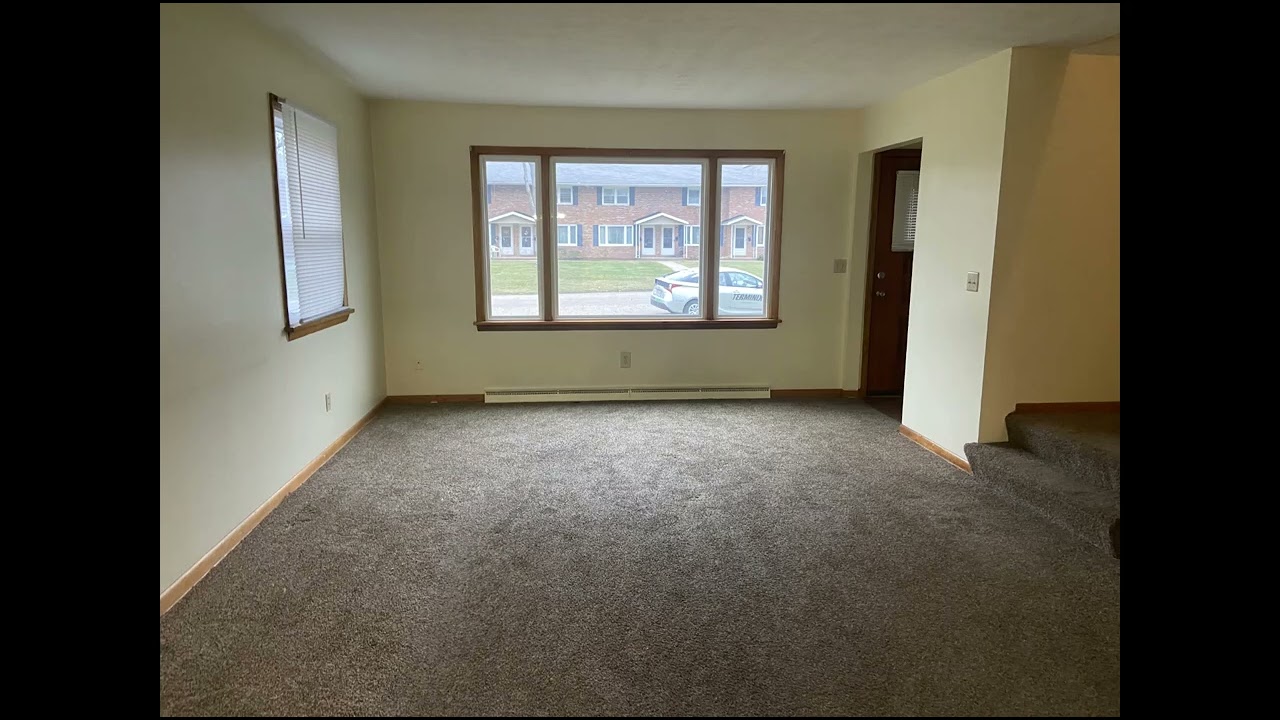 1316A 3 Bedroom Townhome available NOW!!