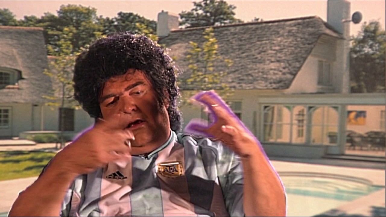 Jiskefet - Diego Maradona over Bep van Mokum - YouTube