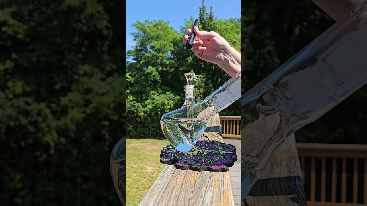 Smokin on some Alien OG. 