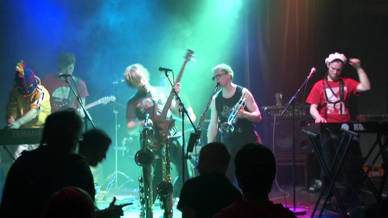 Poutatorvi - Equipped With Wave Crusher (live at YO-talo)