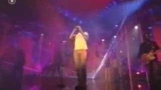 Enrique Addicted (live).flv