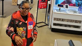 Testing the Meta Rayban Display at the Best Buy in Columbus 