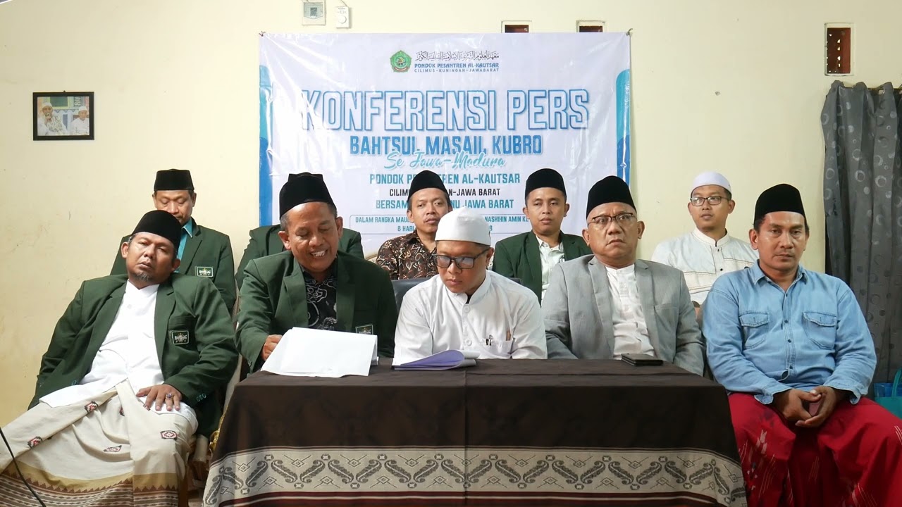 Konferensi pers: Hasil BMK (Bahtsul Masail Kubro) Se-Jawa Madura diponpes Al-Kautsar Cilimus